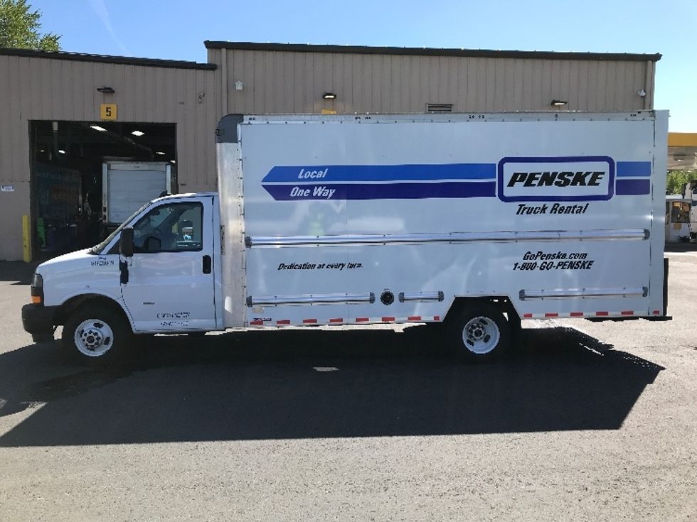 Light Duty Box Truck-Light and Medium Duty Trucks-GMC-2022-Savana G33903-Portland-OR-72,609\n\t\tmiles-$ 42,000 - Image 4