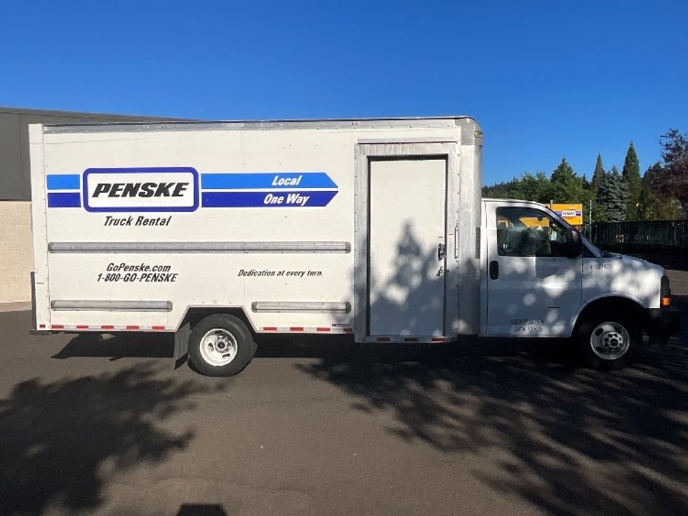 Light Duty Box Truck-Light and Medium Duty Trucks-GMC-2022-Savana G33903-Portland-OR-73,502\n\t\tmiles-$ 34,000 - Image 15