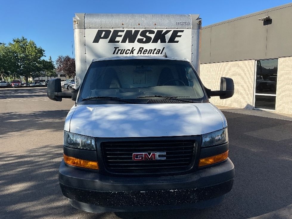 Light Duty Box Truck-Light and Medium Duty Trucks-GMC-2022-Savana G33903-Portland-OR-73,502\n\t\tmiles-$ 34,000 - Image 2
