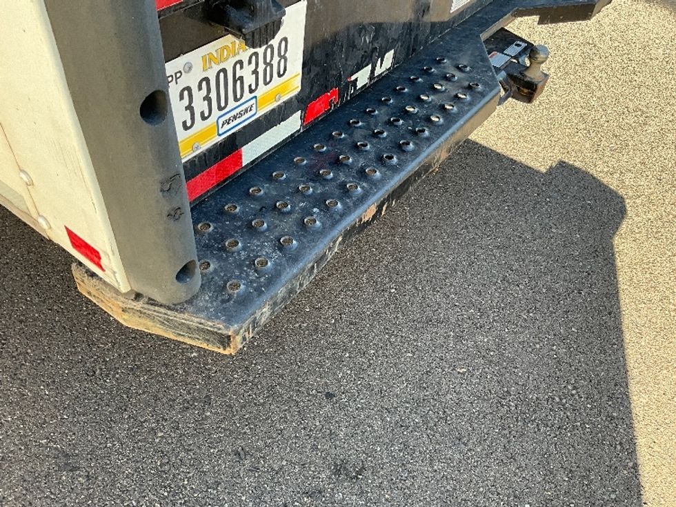 Light Duty Box Truck-Light and Medium Duty Trucks-GMC-2022-Savana G33903-Portland-OR-73,502\n\t\tmiles-$ 34,000 - Image 29