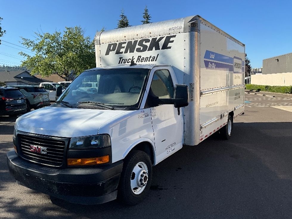 Light Duty Box Truck-Light and Medium Duty Trucks-GMC-2022-Savana G33903-Portland-OR-73,502\n\t\tmiles-$ 34,000 - Image 3