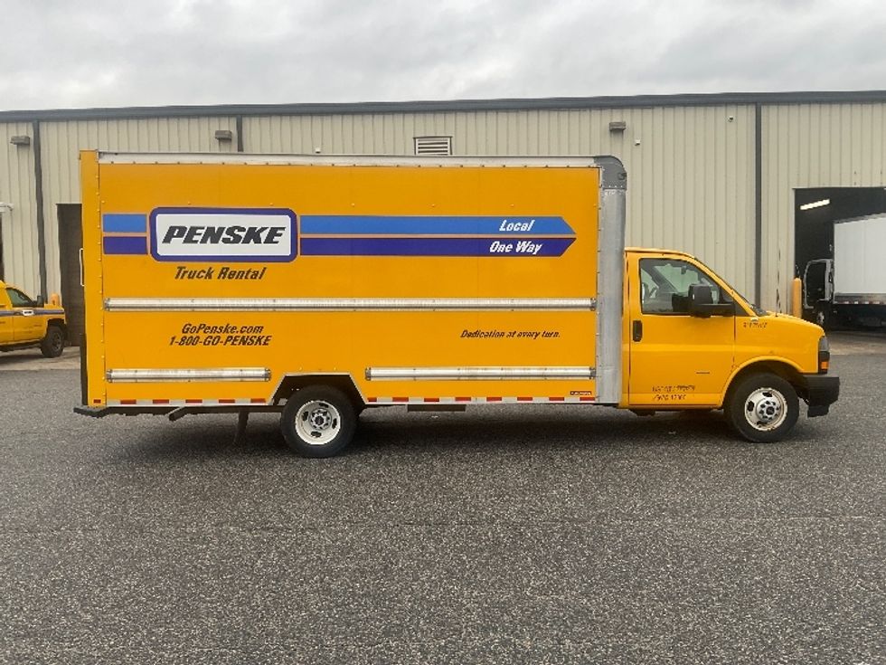 Light Duty Box Truck-Light and Medium Duty Trucks-GMC-2022-Savana G33903-Prince George-VA-134,720\n\t\tmiles-$ 24,000 - Image 15