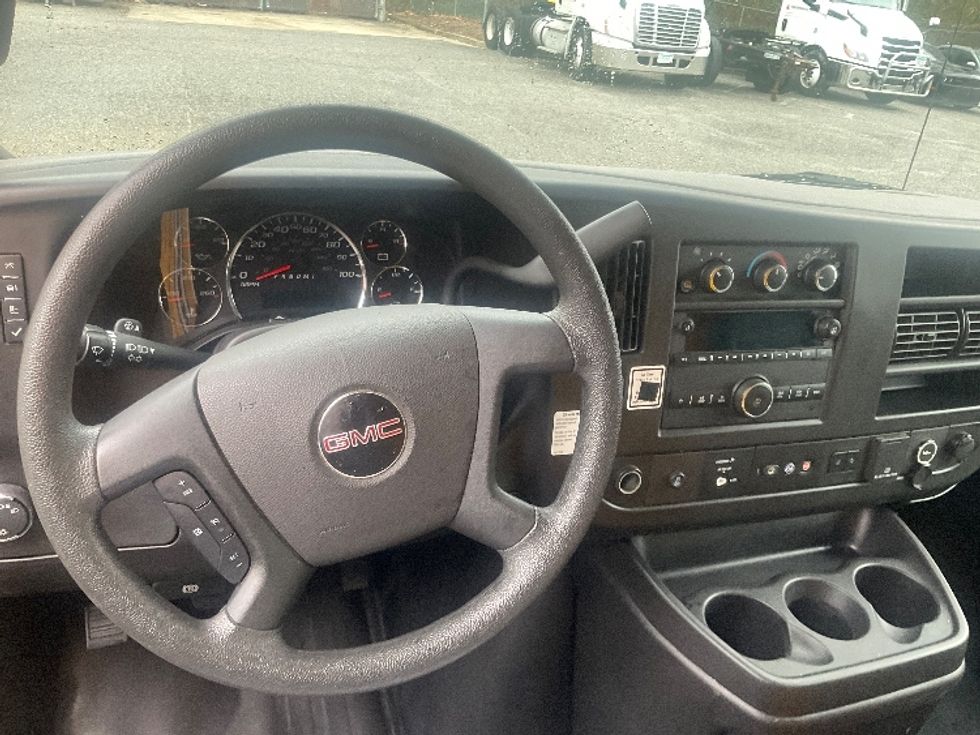 Light Duty Box Truck-Light and Medium Duty Trucks-GMC-2022-Savana G33903-Prince George-VA-134,720\n\t\tmiles-$ 24,000 - Image 18