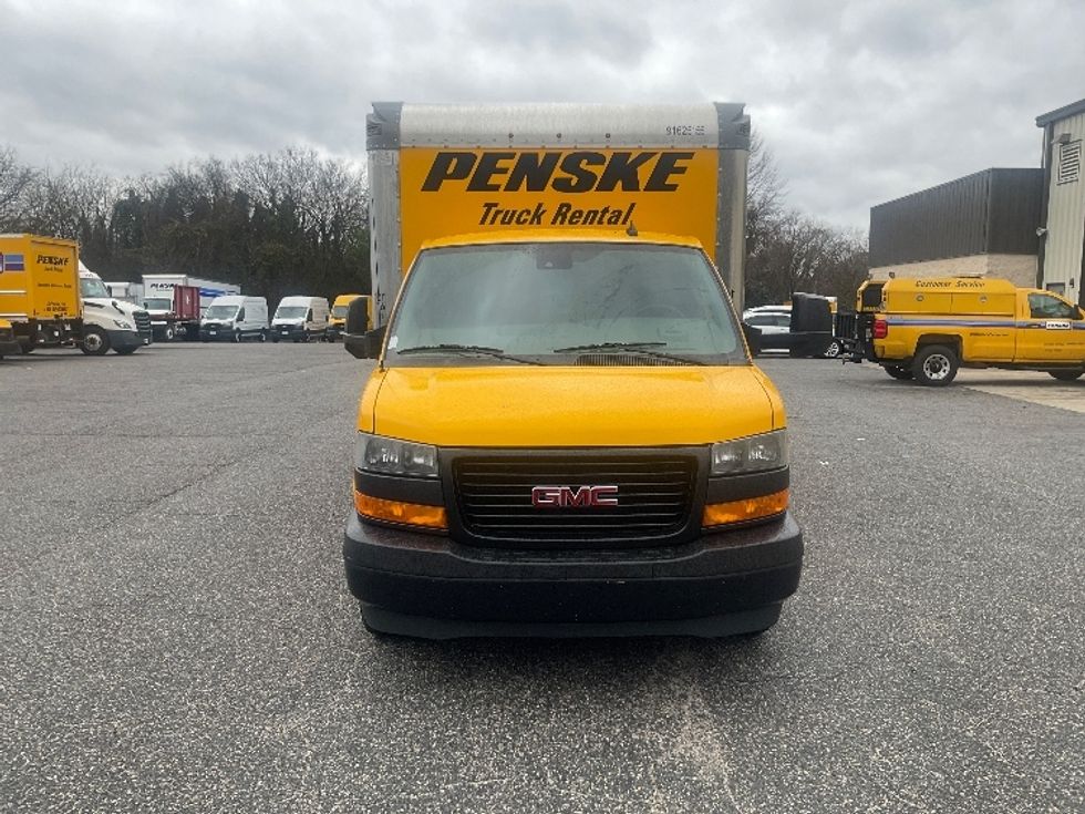 Light Duty Box Truck-Light and Medium Duty Trucks-GMC-2022-Savana G33903-Prince George-VA-134,720\n\t\tmiles-$ 24,000 - Image 2
