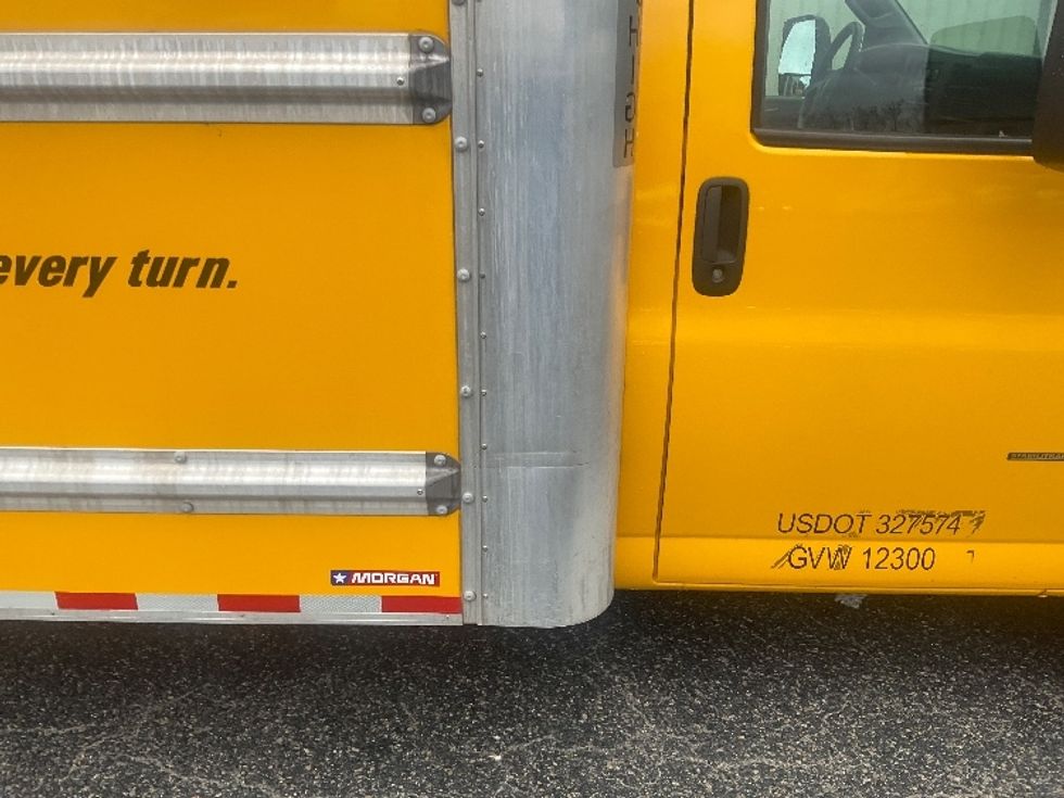 Light Duty Box Truck-Light and Medium Duty Trucks-GMC-2022-Savana G33903-Prince George-VA-134,720\n\t\tmiles-$ 24,000 - Image 29