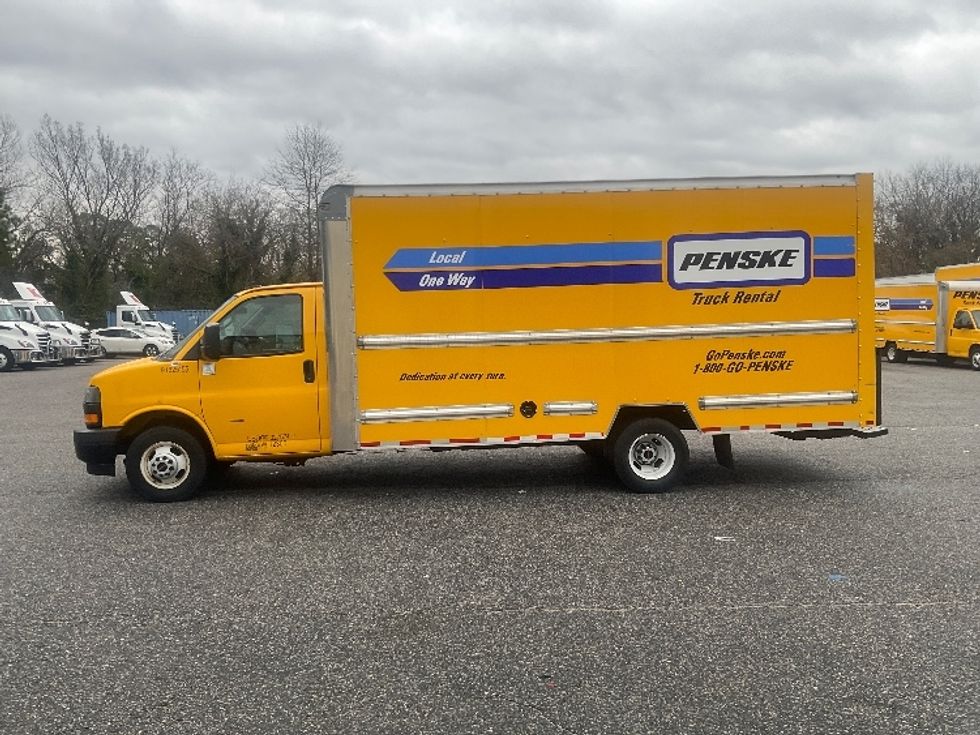 Light Duty Box Truck-Light and Medium Duty Trucks-GMC-2022-Savana G33903-Prince George-VA-134,720\n\t\tmiles-$ 24,000 - Image 4