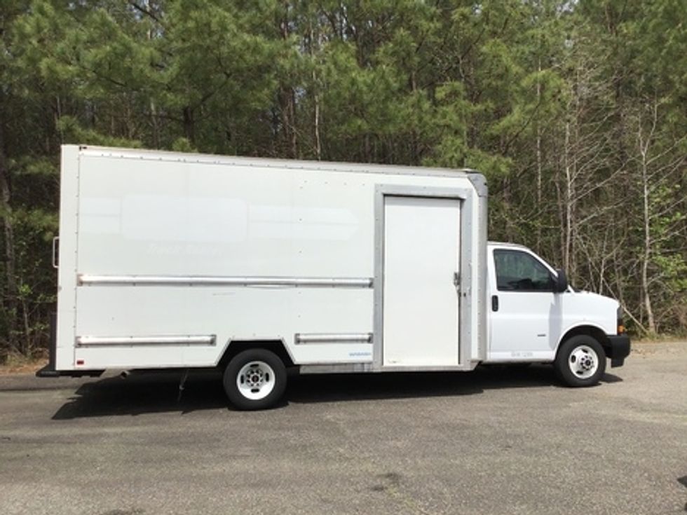 Light Duty Box Truck-Light and Medium Duty Trucks-GMC-2022-Savana G33903-Prince George-VA-34,832\n\t\tmiles-$ 30,750 - Image 12
