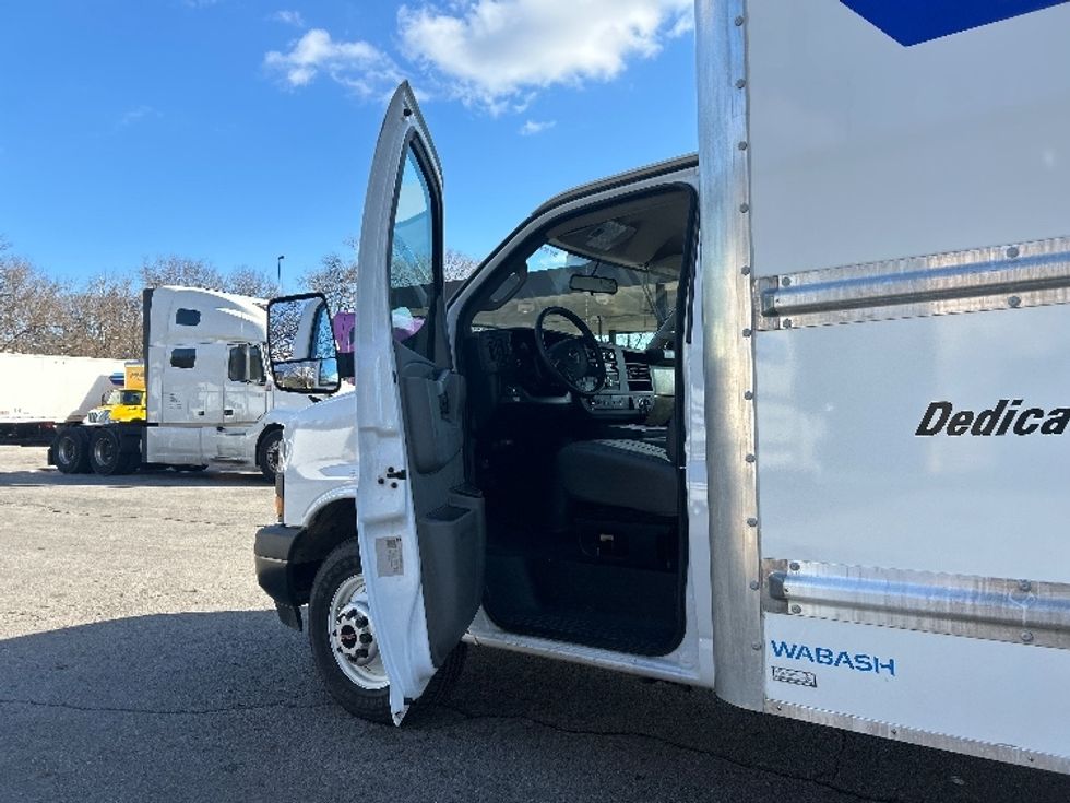 Light Duty Box Truck-Light and Medium Duty Trucks-GMC-2022-Savana G33903-Prince George-VA-34,832\n\t\tmiles-$ 30,750 - Image 15