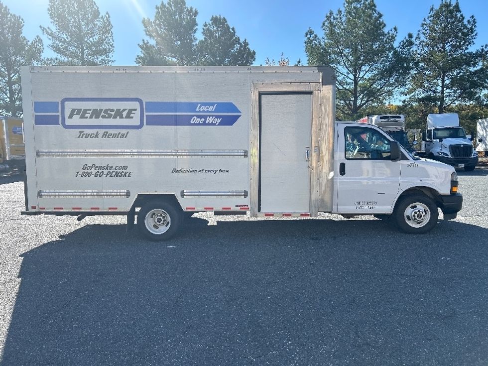 Light Duty Box Truck-Light and Medium Duty Trucks-GMC-2022-Savana G33903-Prince George-VA-45,898\n\t\tmiles-$ 44,500 - Image 15