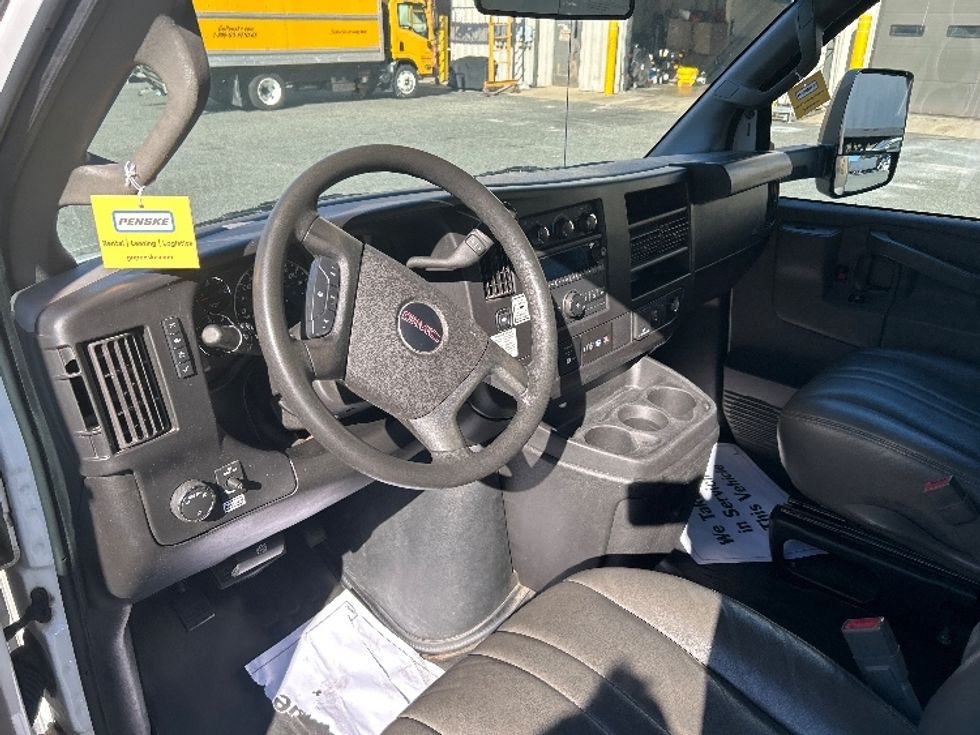 Light Duty Box Truck-Light and Medium Duty Trucks-GMC-2022-Savana G33903-Prince George-VA-45,898\n\t\tmiles-$ 44,500 - Image 17