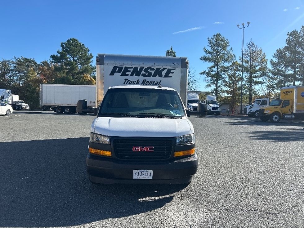 Light Duty Box Truck-Light and Medium Duty Trucks-GMC-2022-Savana G33903-Prince George-VA-45,898\n\t\tmiles-$ 44,500 - Image 2