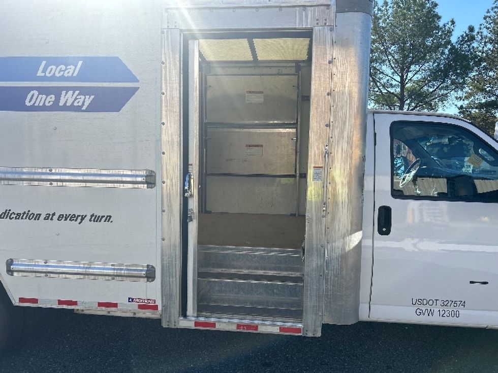 Light Duty Box Truck-Light and Medium Duty Trucks-GMC-2022-Savana G33903-Prince George-VA-45,898\n\t\tmiles-$ 44,500 - Image 25