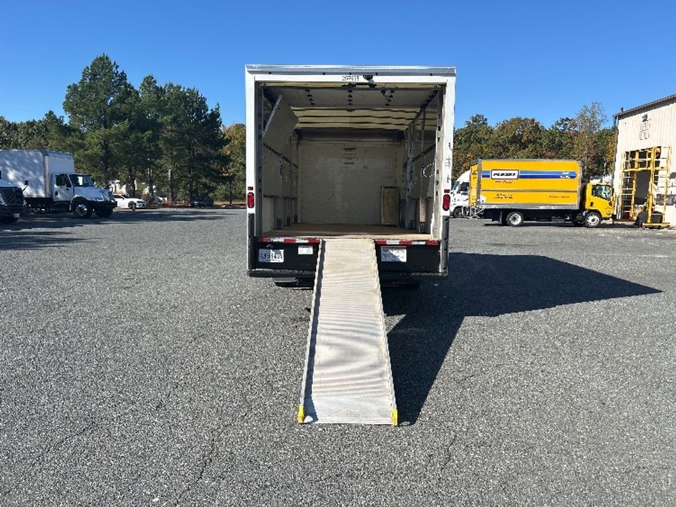 Light Duty Box Truck-Light and Medium Duty Trucks-GMC-2022-Savana G33903-Prince George-VA-45,898\n\t\tmiles-$ 44,500 - Image 9