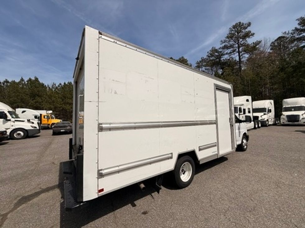 Light Duty Box Truck-Light and Medium Duty Trucks-GMC-2022-Savana G33903-Prince George-VA-61,034\n\t\tmiles-$ 31,500 - Image 15