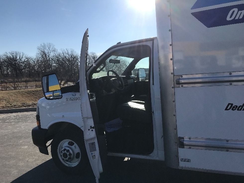 Light Duty Box Truck-Light and Medium Duty Trucks-GMC-2022-Savana G33903-Prince George-VA-61,034\n\t\tmiles-$ 31,500 - Image 16