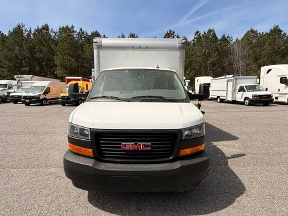 Light Duty Box Truck-Light and Medium Duty Trucks-GMC-2022-Savana G33903-Prince George-VA-61,034\n\t\tmiles-$ 31,500 - Image 2