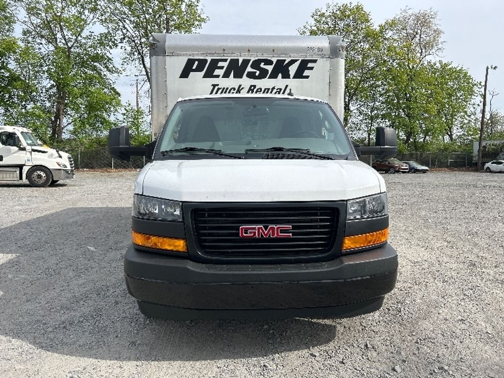 Light Duty Box Truck-Light and Medium Duty Trucks-GMC-2022-Savana G33903-Reading-PA-34,528\n\t\tmiles-$ 41,750 - Image 2