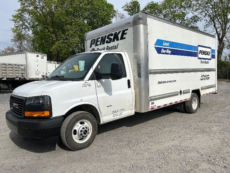 Light Duty Box Truck-Light and Medium Duty Trucks-GMC-2022-Savana G33903-Reading-PA-34,528\n\t\tmiles-$ 41,750 - Image 3