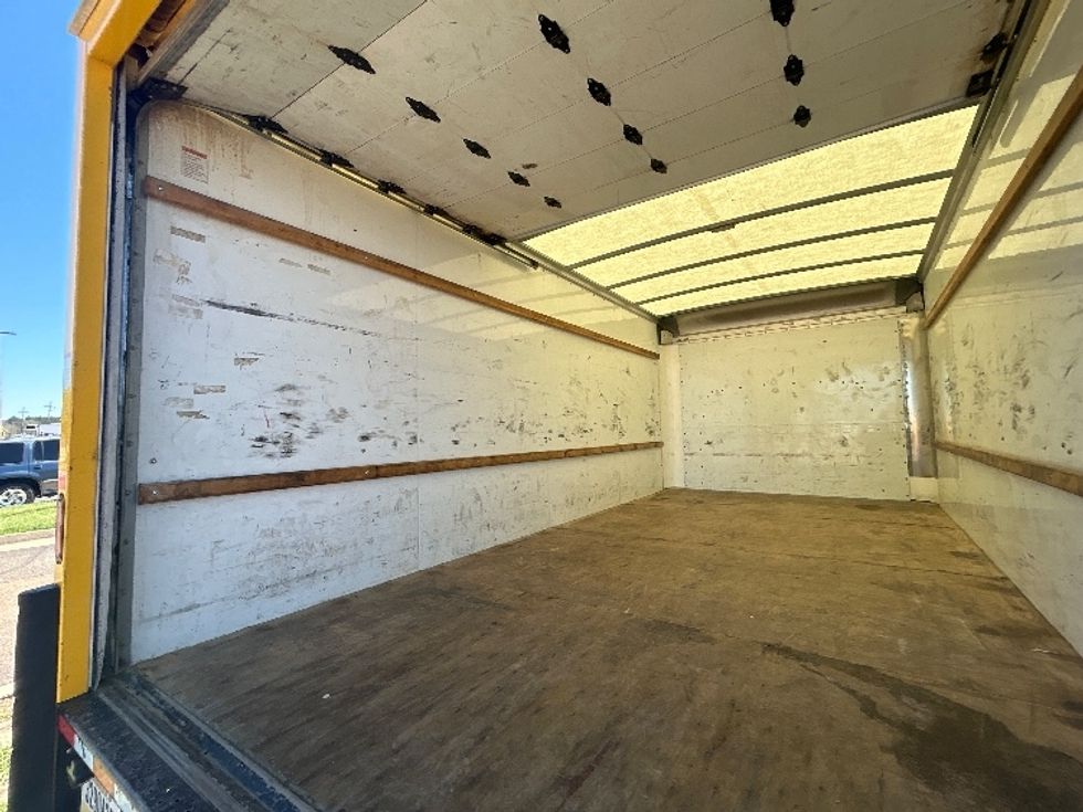 Light Duty Box Truck-Light and Medium Duty Trucks-GMC-2022-Savana G33903-Richland-MS-113,612\n\t\tmiles-$ 25,500 - Image 10