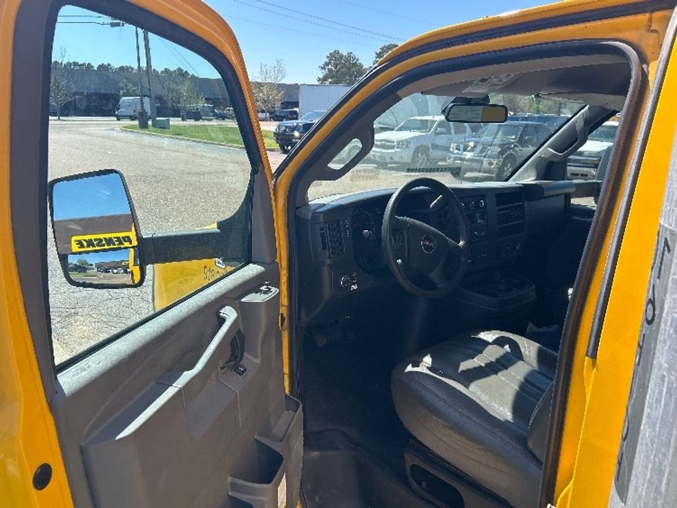 Light Duty Box Truck-Light and Medium Duty Trucks-GMC-2022-Savana G33903-Richland-MS-113,612\n\t\tmiles-$ 25,500 - Image 15