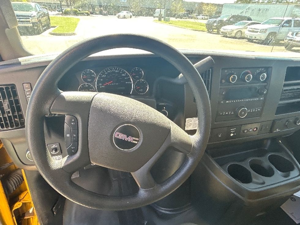Light Duty Box Truck-Light and Medium Duty Trucks-GMC-2022-Savana G33903-Richland-MS-113,612\n\t\tmiles-$ 25,500 - Image 17