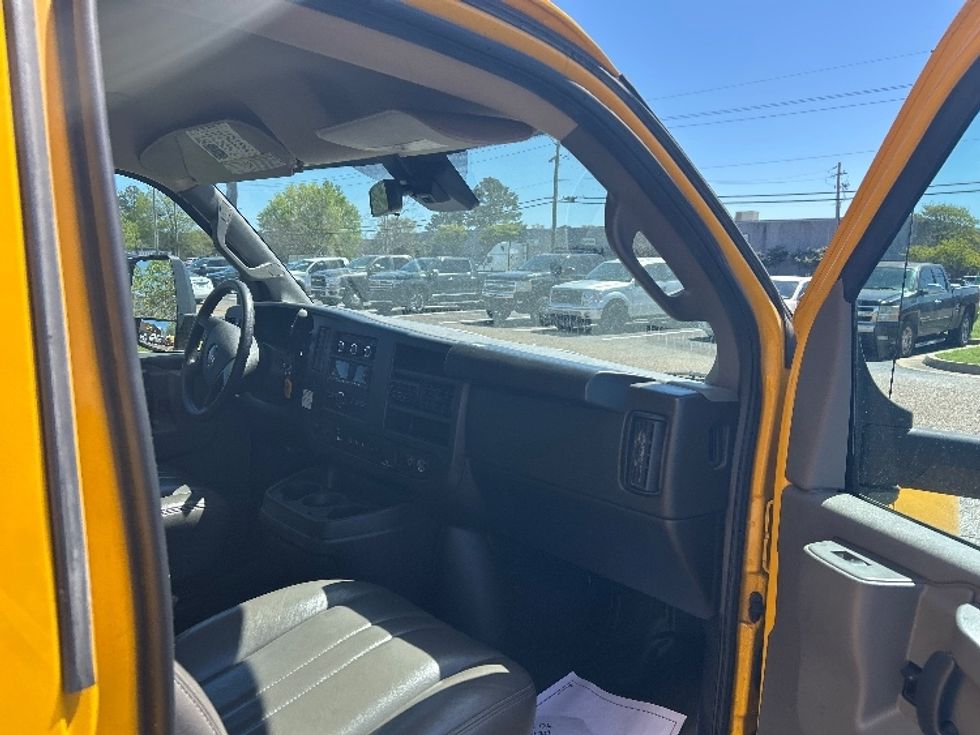 Light Duty Box Truck-Light and Medium Duty Trucks-GMC-2022-Savana G33903-Richland-MS-113,612\n\t\tmiles-$ 25,500 - Image 19