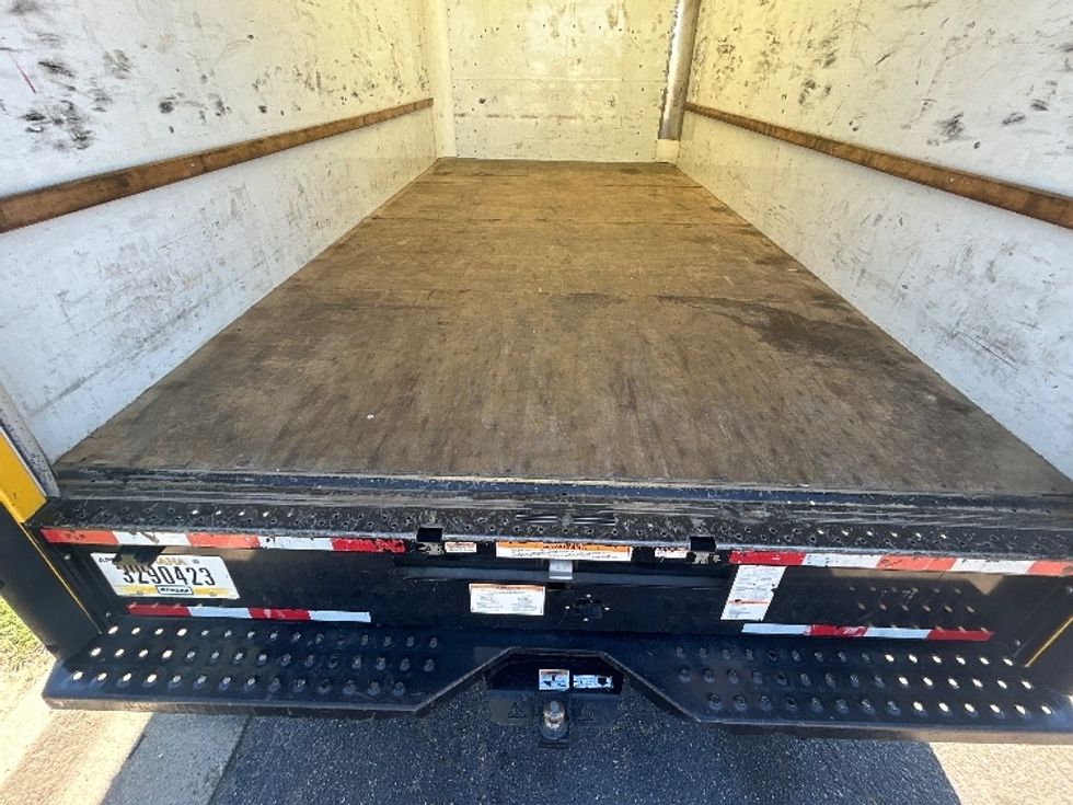 Light Duty Box Truck-Light and Medium Duty Trucks-GMC-2022-Savana G33903-Richland-MS-113,612\n\t\tmiles-$ 25,500 - Image 9