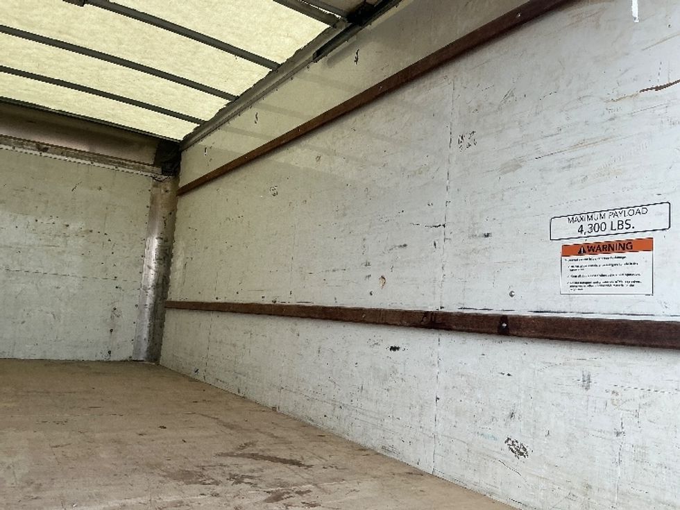 Light Duty Box Truck-Light and Medium Duty Trucks-GMC-2022-Savana G33903-Richland-MS-113,869\n\t\tmiles-$ 25,500 - Image 11