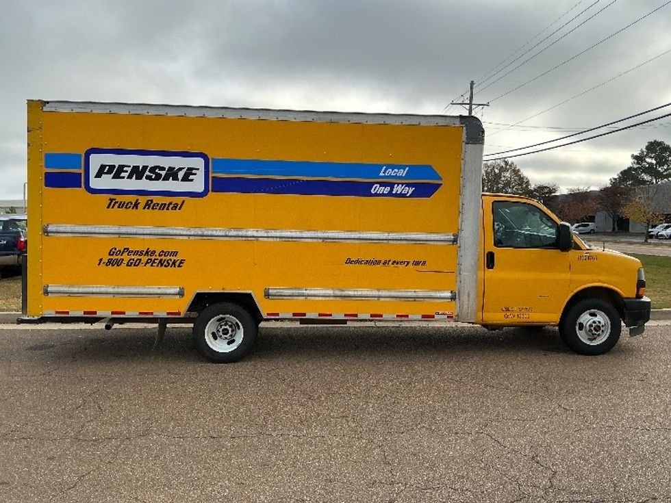 Light Duty Box Truck-Light and Medium Duty Trucks-GMC-2022-Savana G33903-Richland-MS-113,869\n\t\tmiles-$ 25,500 - Image 14