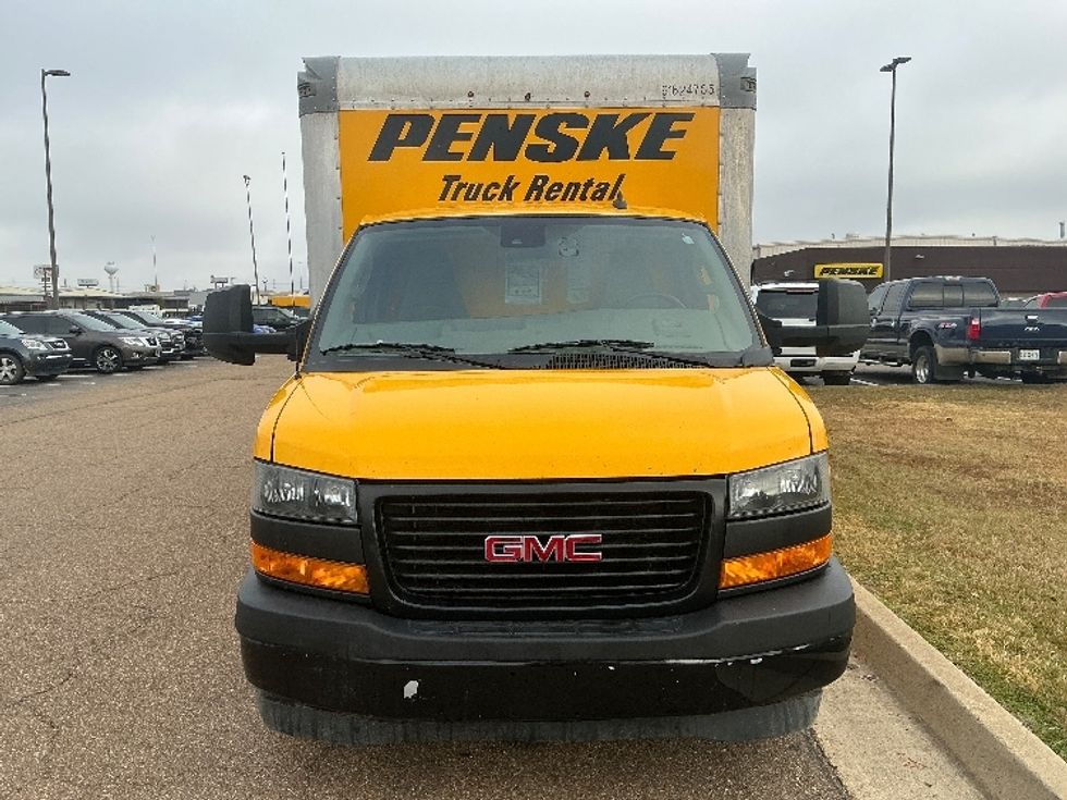 Light Duty Box Truck-Light and Medium Duty Trucks-GMC-2022-Savana G33903-Richland-MS-113,869\n\t\tmiles-$ 25,500 - Image 2