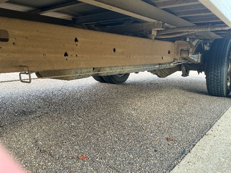 Light Duty Box Truck-Light and Medium Duty Trucks-GMC-2022-Savana G33903-Richland-MS-113,869\n\t\tmiles-$ 25,500 - Image 5