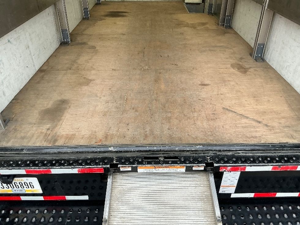 Light Duty Box Truck-Light and Medium Duty Trucks-GMC-2022-Savana G33903-Richmond-VA-52,298\n\t\tmiles-$ 49,000 - Image 10