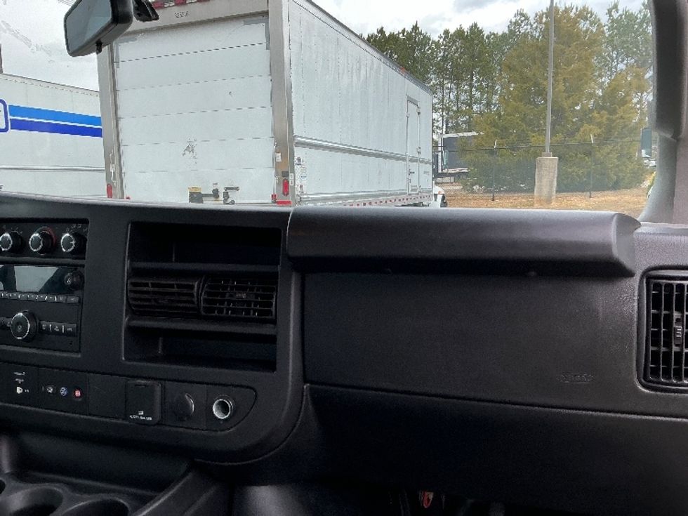 Light Duty Box Truck-Light and Medium Duty Trucks-GMC-2022-Savana G33903-Richmond-VA-52,298\n\t\tmiles-$ 49,000 - Image 21