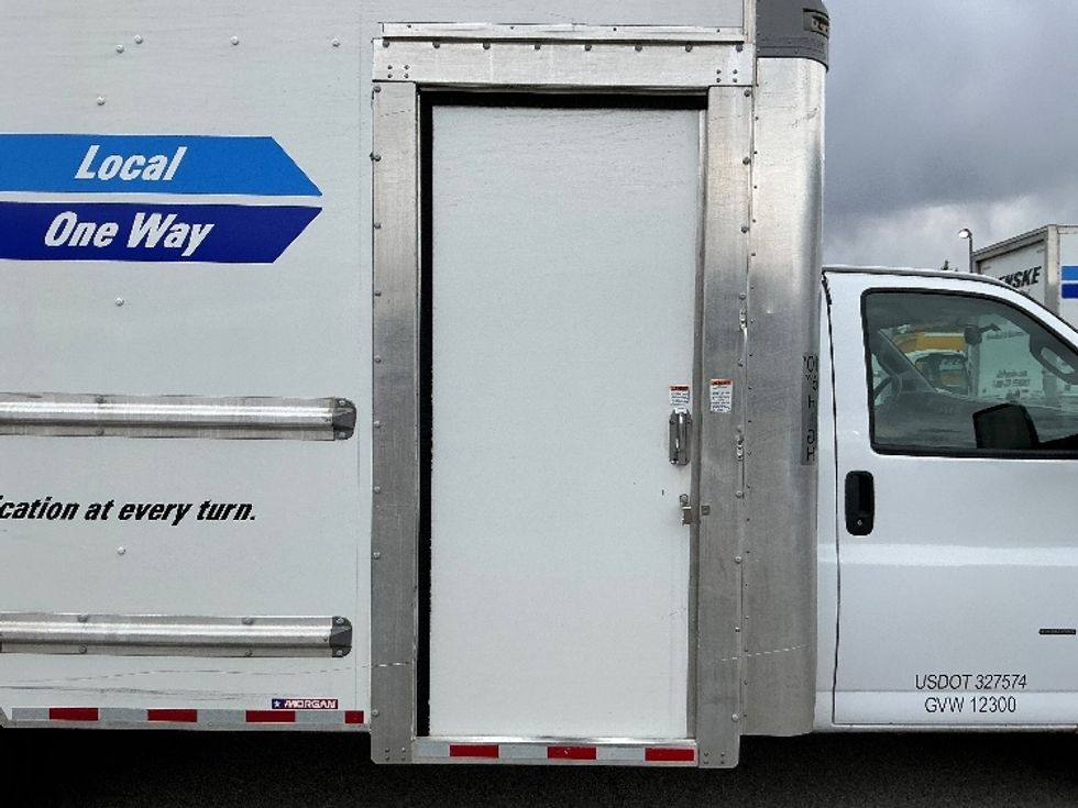 Light Duty Box Truck-Light and Medium Duty Trucks-GMC-2022-Savana G33903-Richmond-VA-52,298\n\t\tmiles-$ 49,000 - Image 25