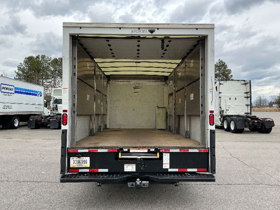 Light Duty Box Truck-Light and Medium Duty Trucks-GMC-2022-Savana G33903-Richmond-VA-52,298\n\t\tmiles-$ 49,000 - Image 8
