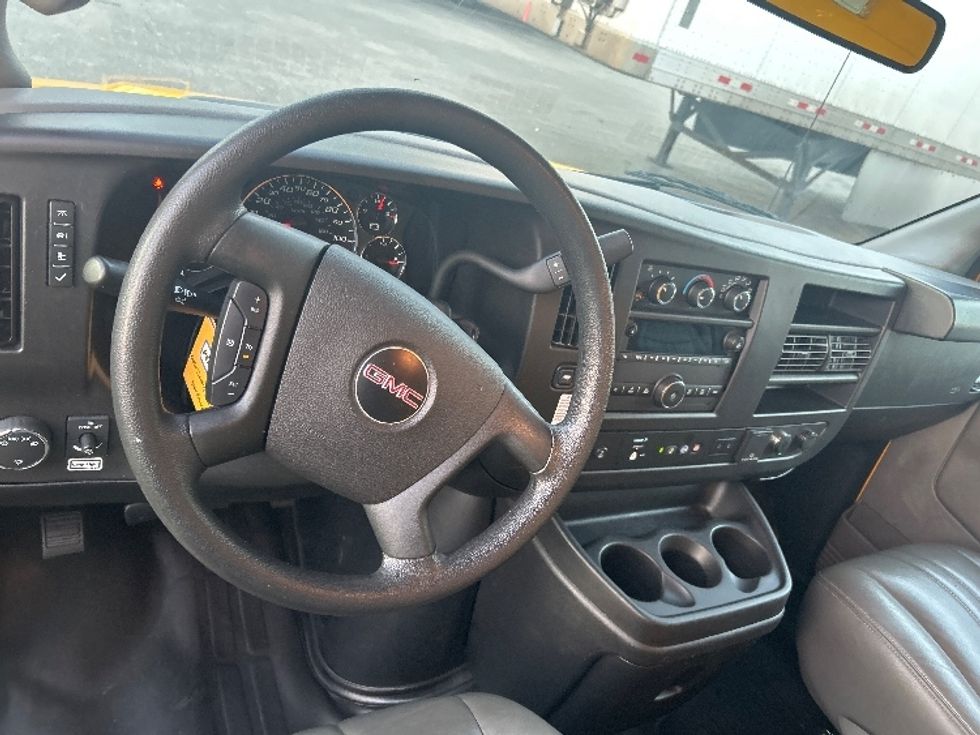 Light Duty Box Truck-Light and Medium Duty Trucks-GMC-2022-Savana G33903-Riviera Beach-FL-100,280\n\t\tmiles-$ 28,250 - Image 15