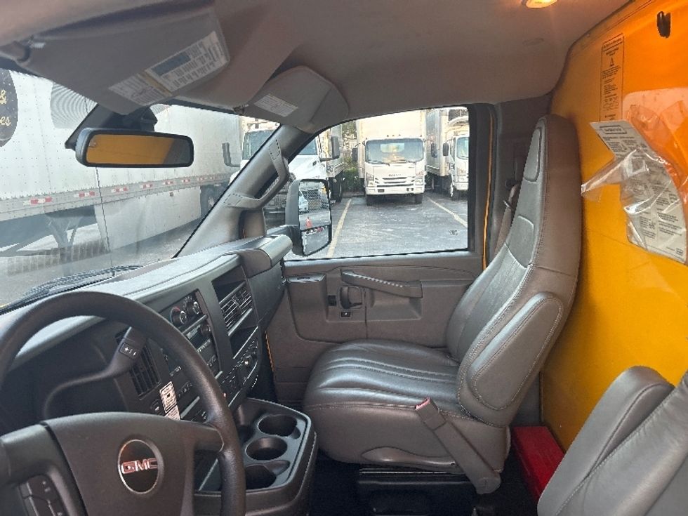 Light Duty Box Truck-Light and Medium Duty Trucks-GMC-2022-Savana G33903-Riviera Beach-FL-100,280\n\t\tmiles-$ 28,250 - Image 16