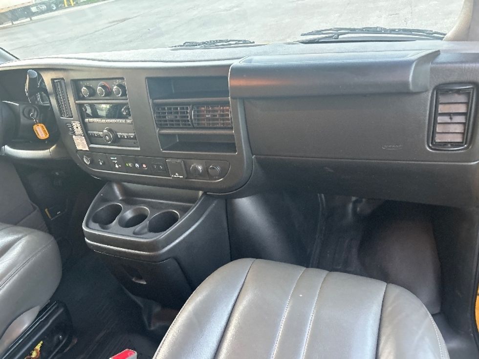 Light Duty Box Truck-Light and Medium Duty Trucks-GMC-2022-Savana G33903-Riviera Beach-FL-100,280\n\t\tmiles-$ 28,250 - Image 18