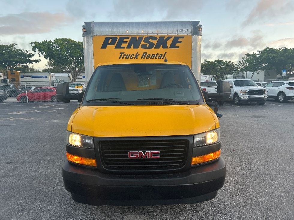 Light Duty Box Truck-Light and Medium Duty Trucks-GMC-2022-Savana G33903-Riviera Beach-FL-100,280\n\t\tmiles-$ 28,250 - Image 2