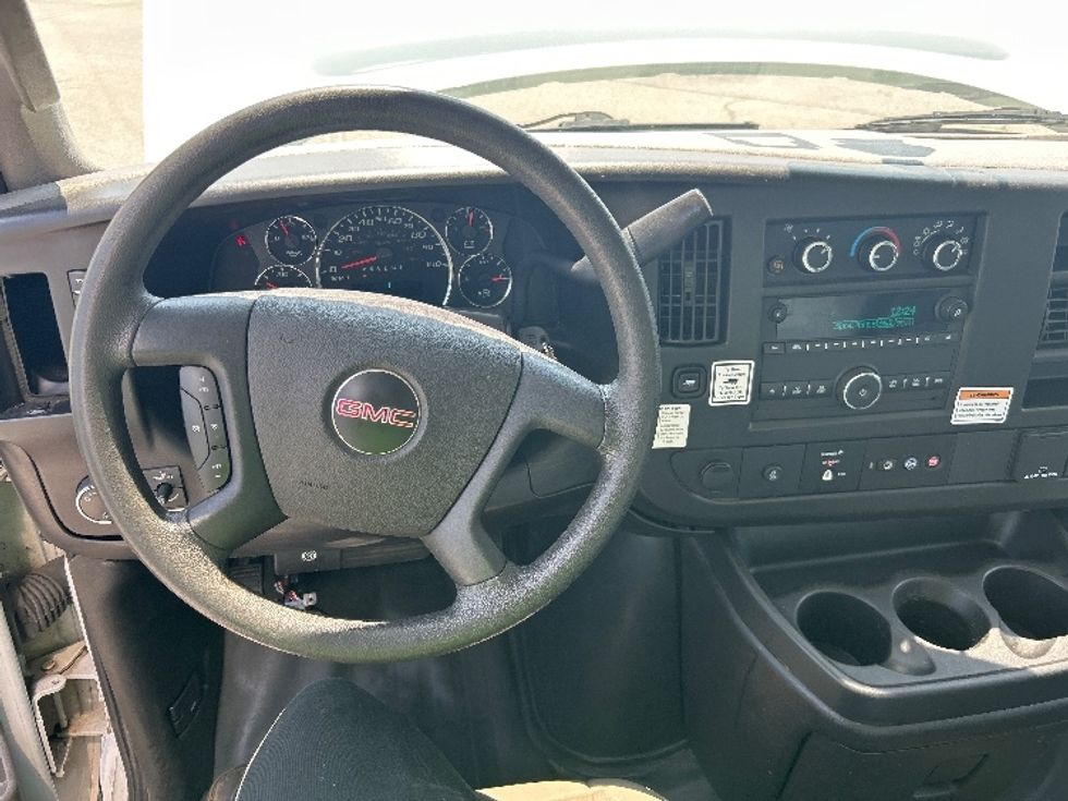 Light Duty Box Truck-Light and Medium Duty Trucks-GMC-2022-Savana G33903-Rochester-NY-51,315\n\t\tmiles-$ 39,250 - Image 18