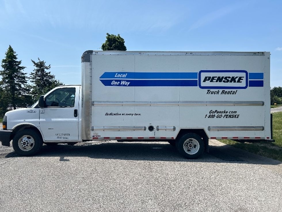 Light Duty Box Truck-Light and Medium Duty Trucks-GMC-2022-Savana G33903-Rochester-NY-51,315\n\t\tmiles-$ 39,250 - Image 4