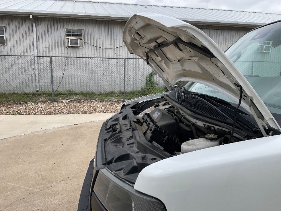 Light Duty Box Truck-Light and Medium Duty Trucks-GMC-2022-Savana G33903-Round Rock-TX-115,883\n\t\tmiles-$ 30,000 - Image 21