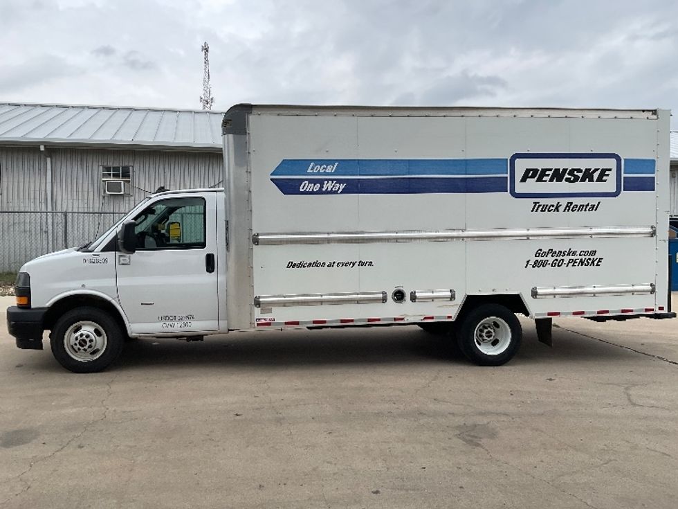 Light Duty Box Truck-Light and Medium Duty Trucks-GMC-2022-Savana G33903-Round Rock-TX-115,883\n\t\tmiles-$ 30,000 - Image 4