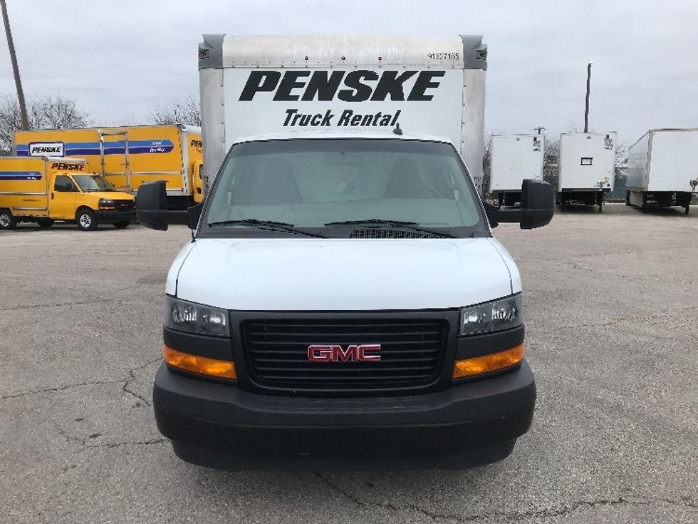 Light Duty Box Truck-Light and Medium Duty Trucks-GMC-2022-Savana G33903-Round Rock-TX-33,547\n\t\tmiles-$ 45,250 - Image 2