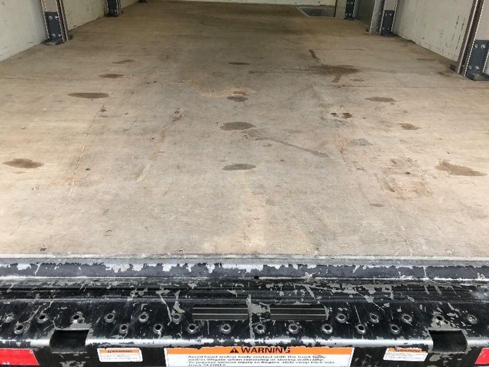 Light Duty Box Truck-Light and Medium Duty Trucks-GMC-2022-Savana G33903-Round Rock-TX-33,547\n\t\tmiles-$ 45,250 - Image 9