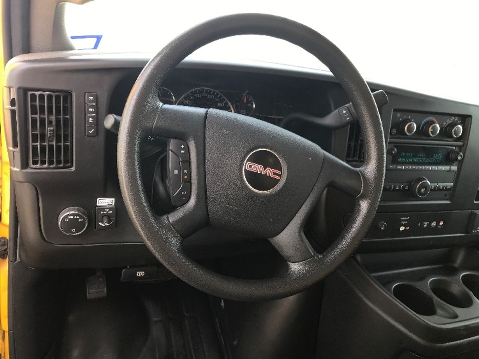 Light Duty Box Truck-Light and Medium Duty Trucks-GMC-2022-Savana G33903-Round Rock-TX-39,995\n\t\tmiles-$ 39,500 - Image 17