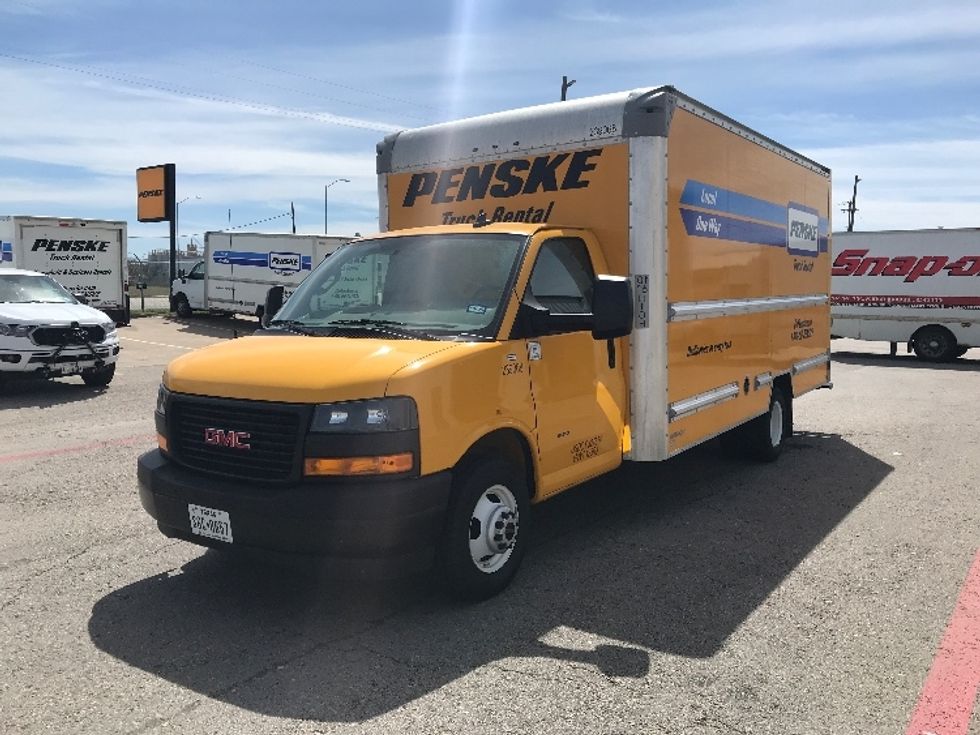 Light Duty Box Truck-Light and Medium Duty Trucks-GMC-2022-Savana G33903-Round Rock-TX-39,995\n\t\tmiles-$ 39,500 - Image 3