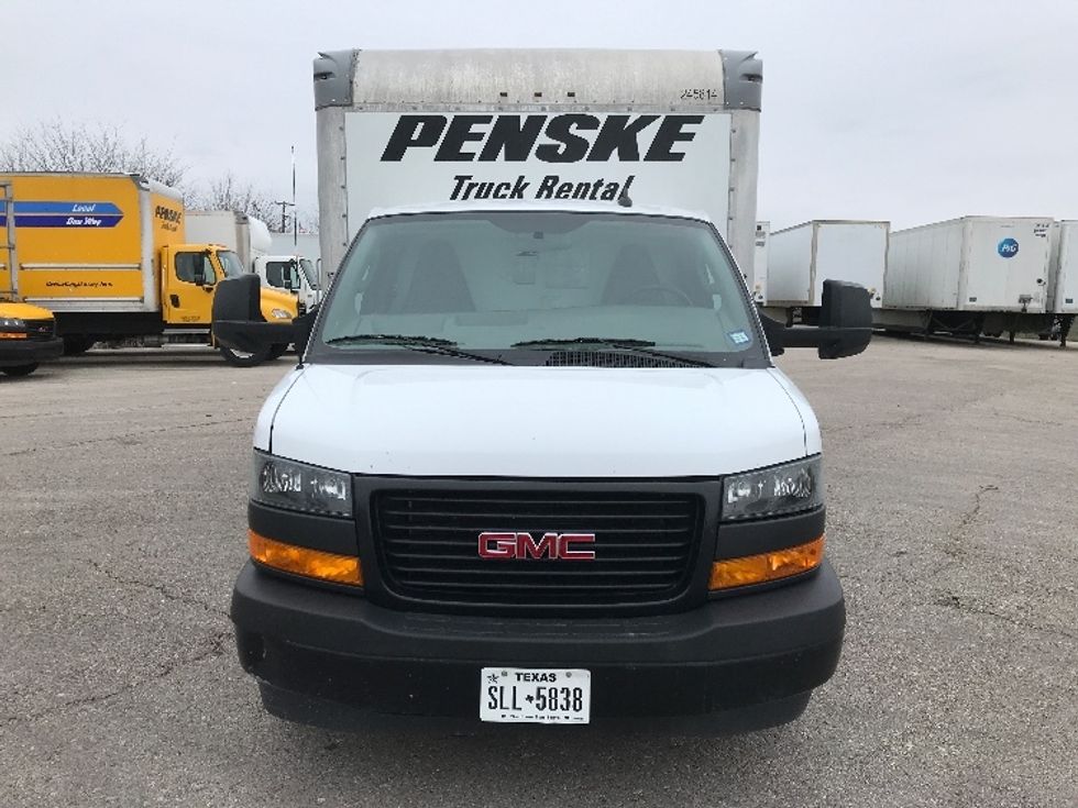 Light Duty Box Truck-Light and Medium Duty Trucks-GMC-2022-Savana G33903-Round Rock-TX-53,187\n\t\tmiles-$ 43,000 - Image 2