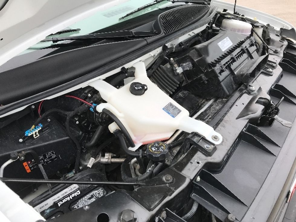 Light Duty Box Truck-Light and Medium Duty Trucks-GMC-2022-Savana G33903-Round Rock-TX-53,187\n\t\tmiles-$ 43,000 - Image 22