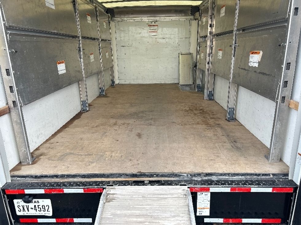 Light Duty Box Truck-Light and Medium Duty Trucks-GMC-2022-Savana G33903-Round Rock-TX-62,558\n\t\tmiles-$ 41,750 - Image 10